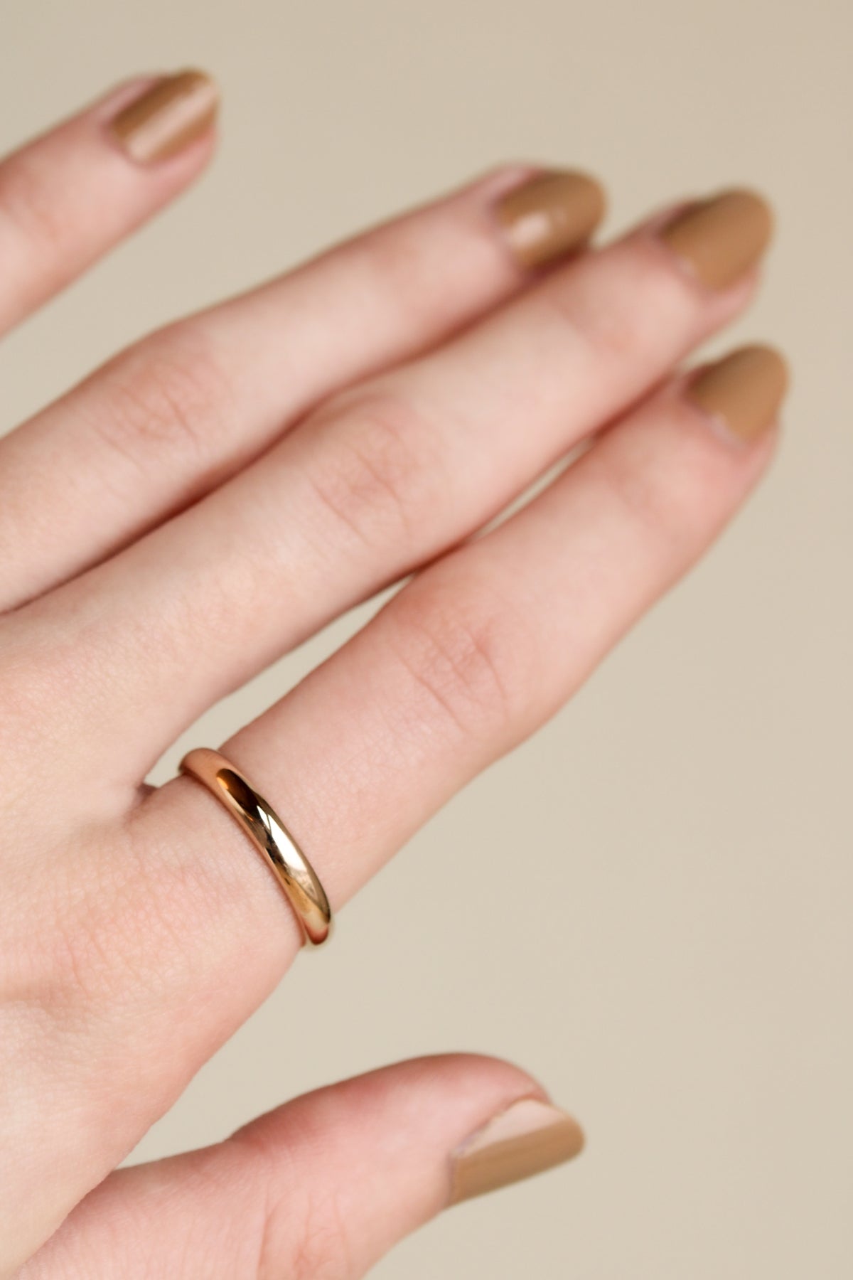 14k Classic Half Round Band