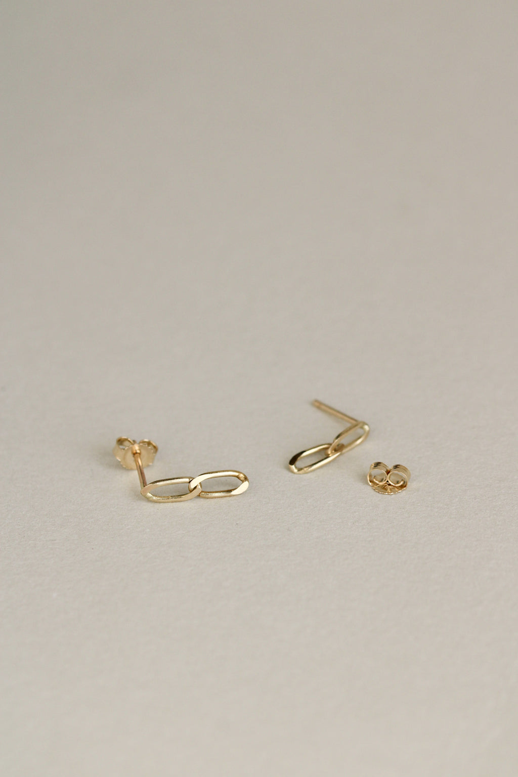 14k Elongated Curb Studs