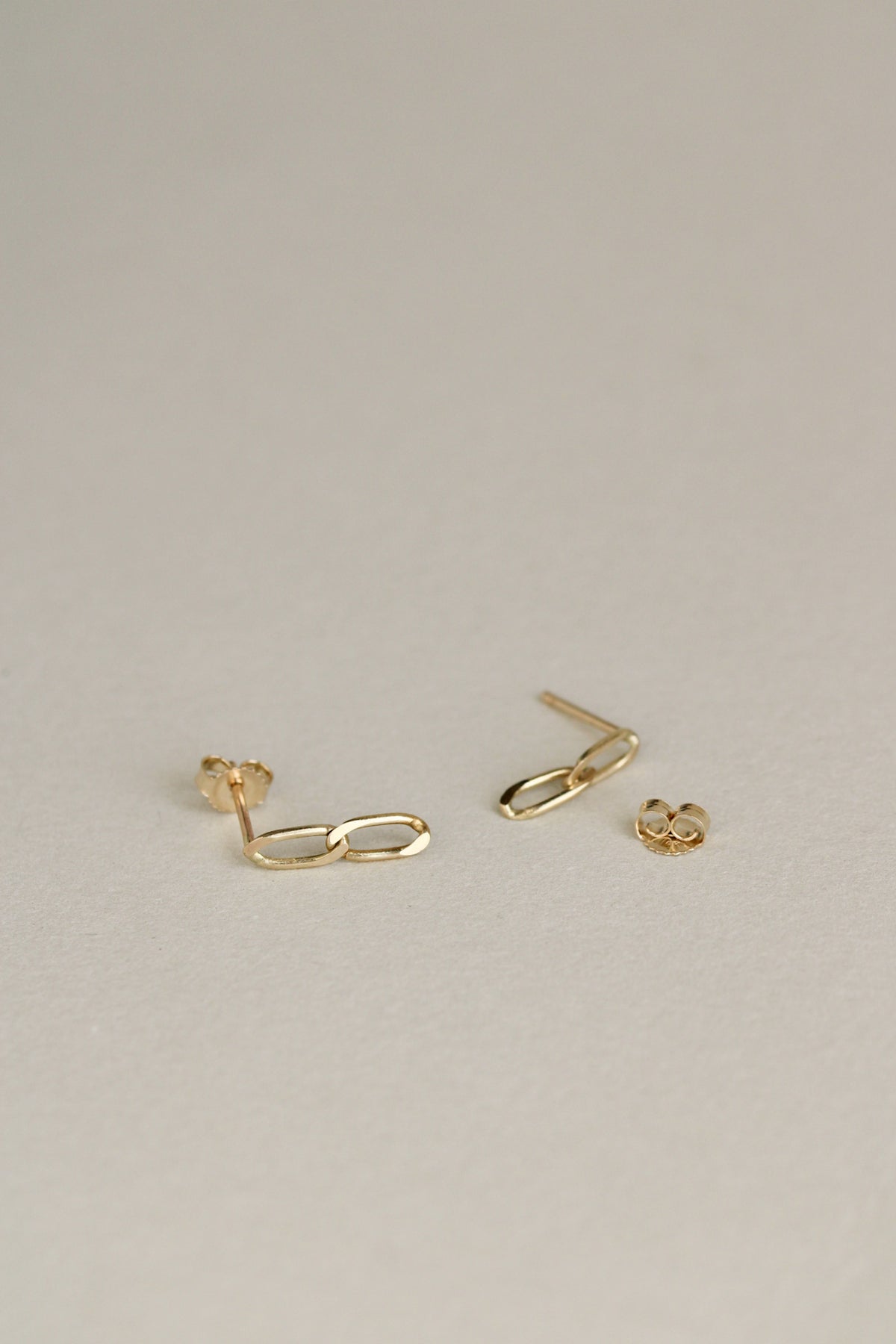 14k Elongated Curb Studs