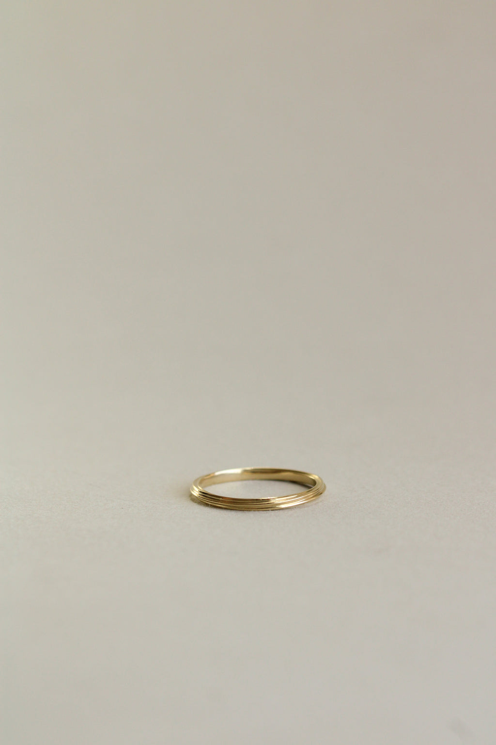 18k Fluted Twist Ring