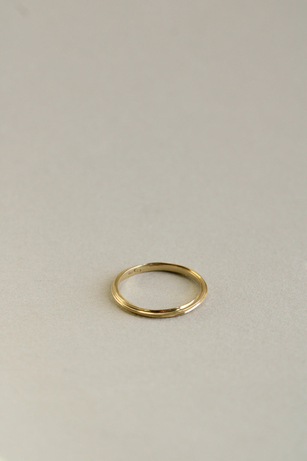 18k Fluted Twist Ring