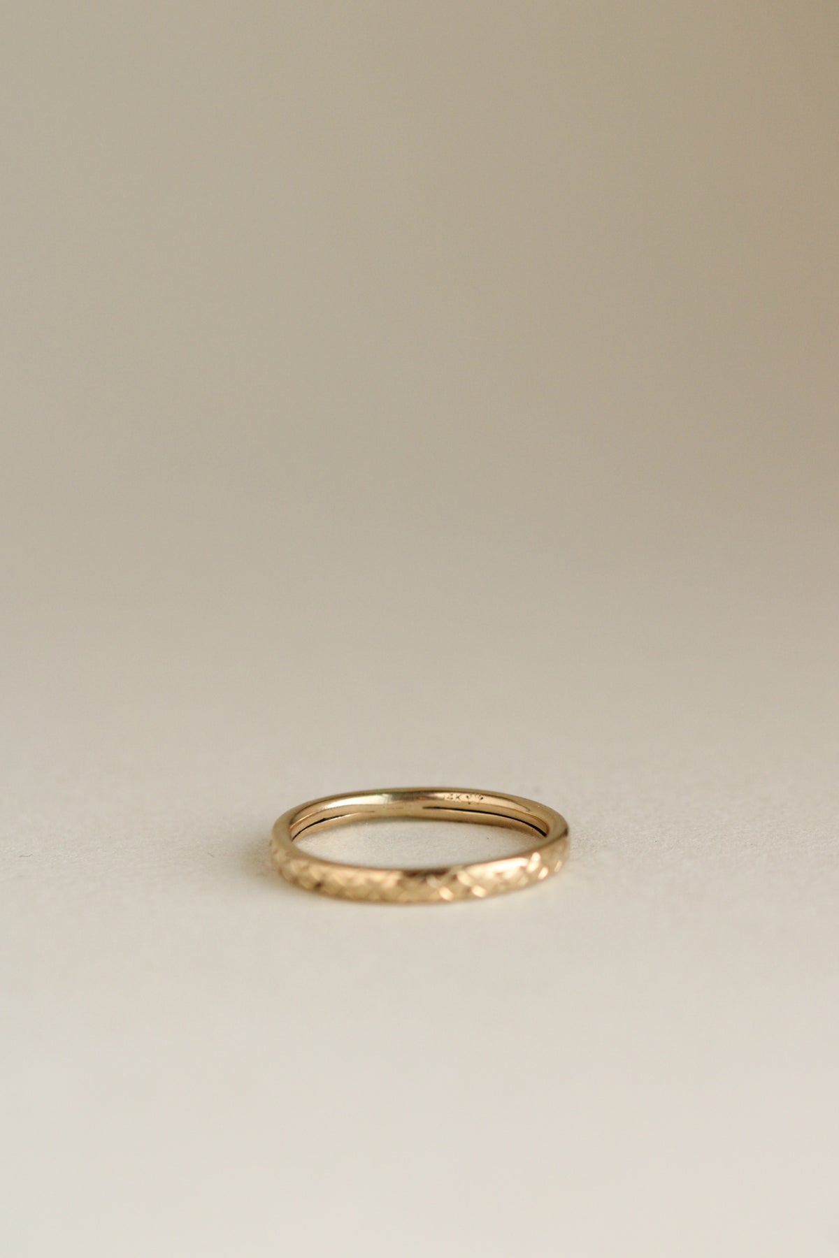 14k Hollow Pattern Ring