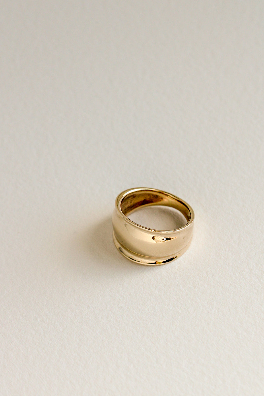 10k Flared Dome Ring
