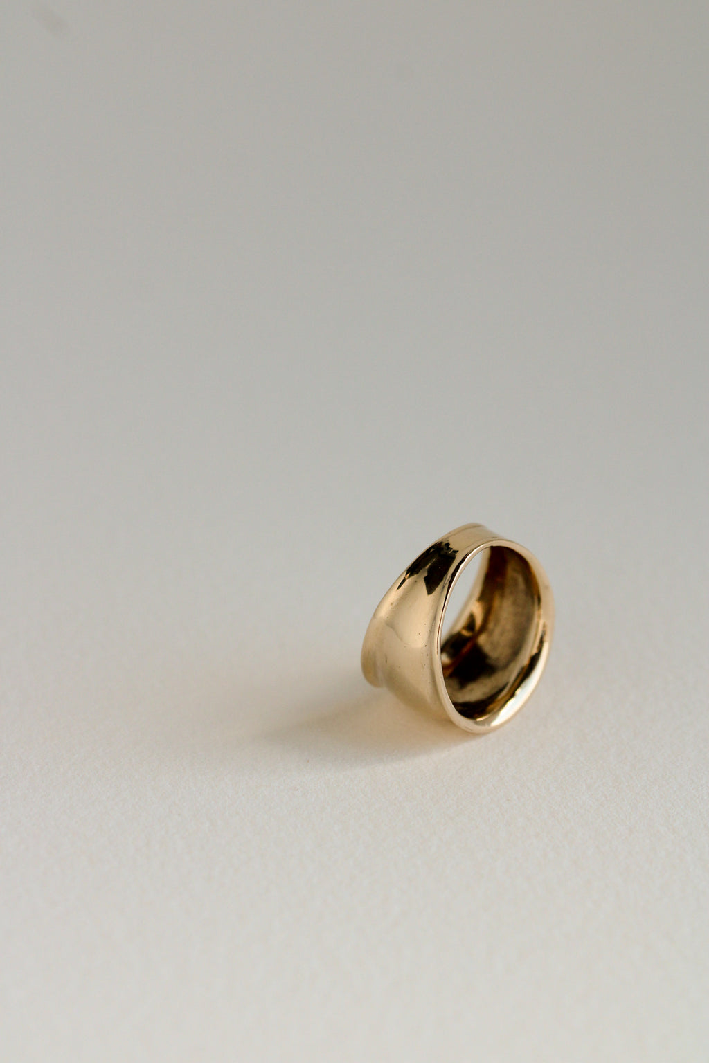10k Flared Dome Ring
