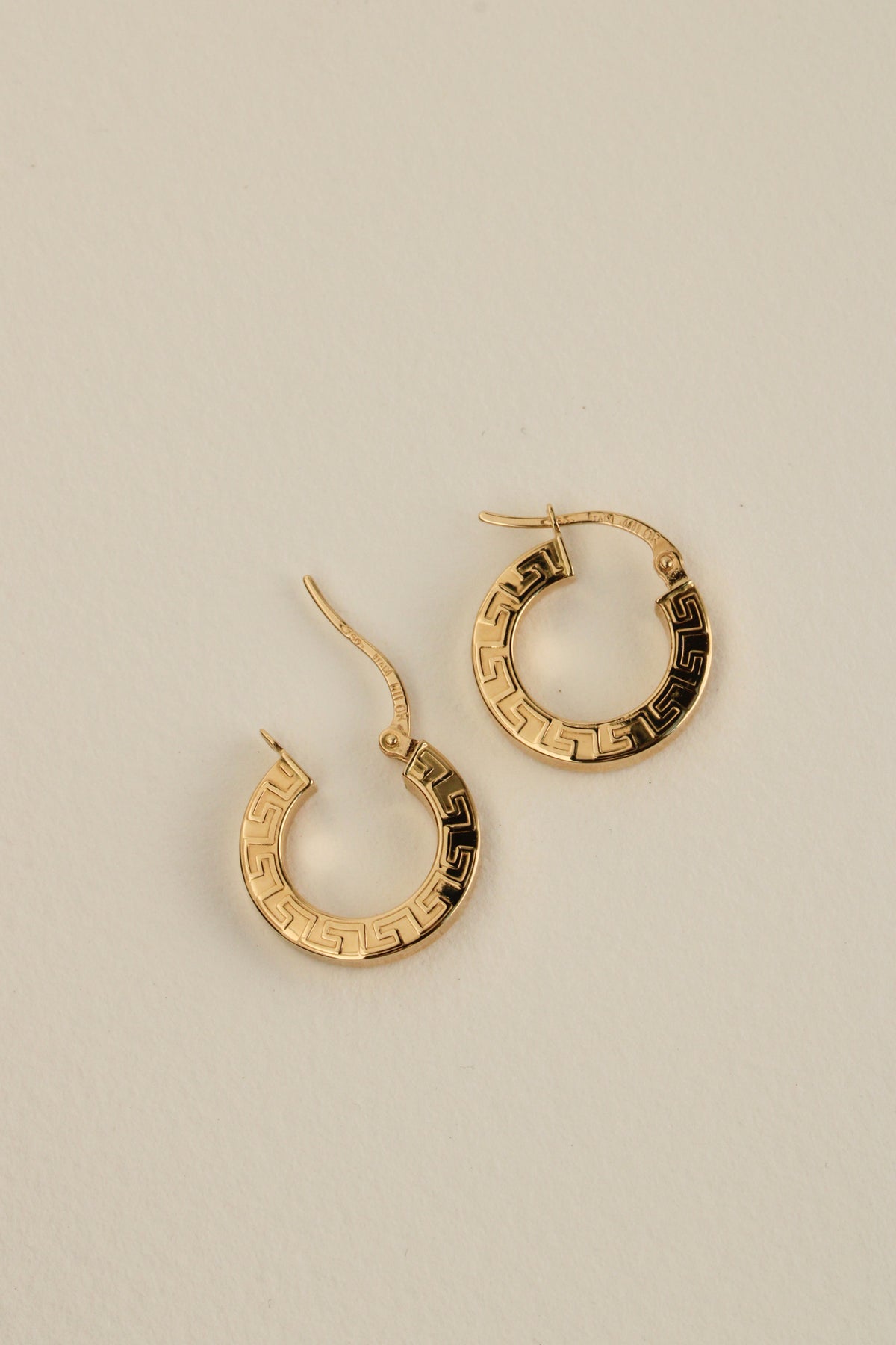 18k Meandros Hoops