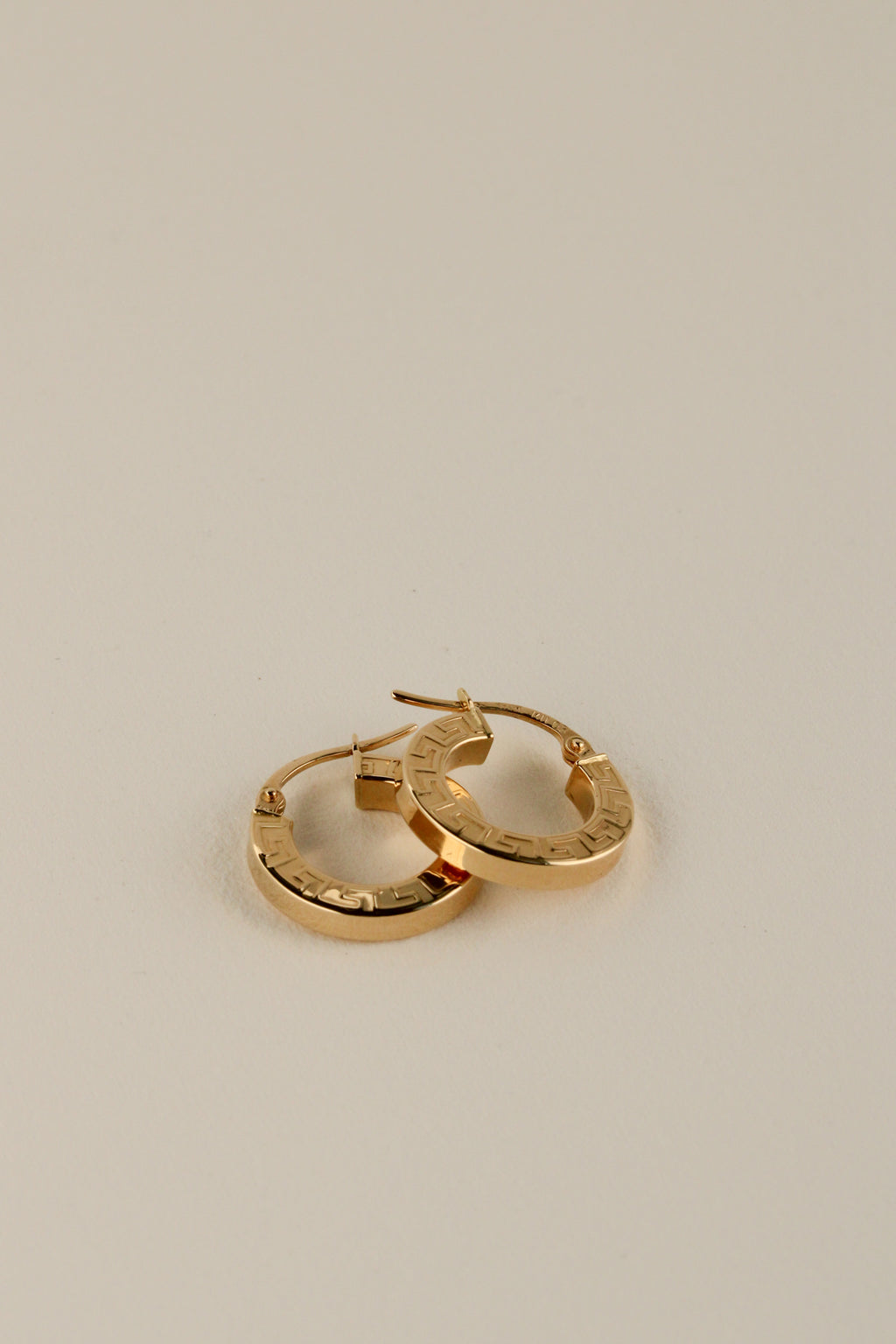 18k Meandros Hoops