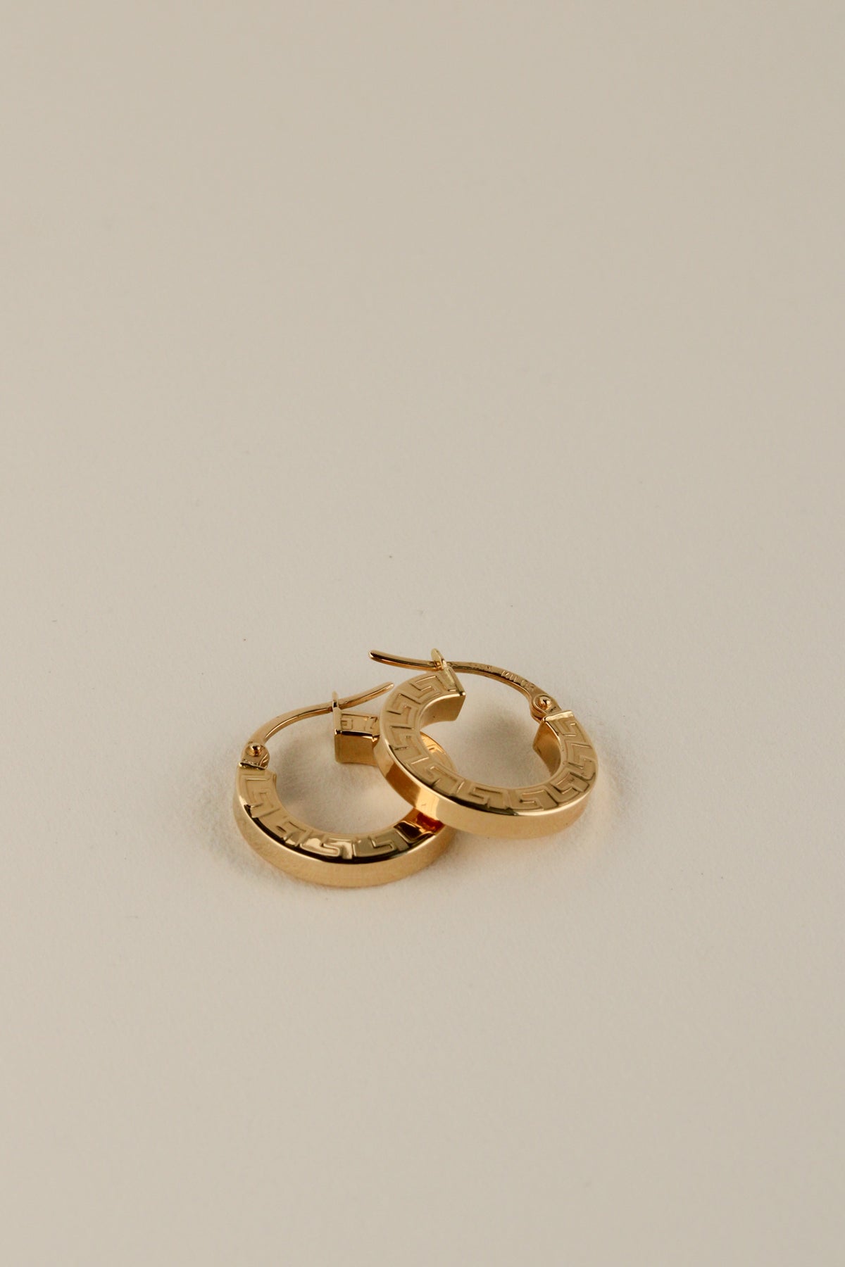 18k Meandros Hoops