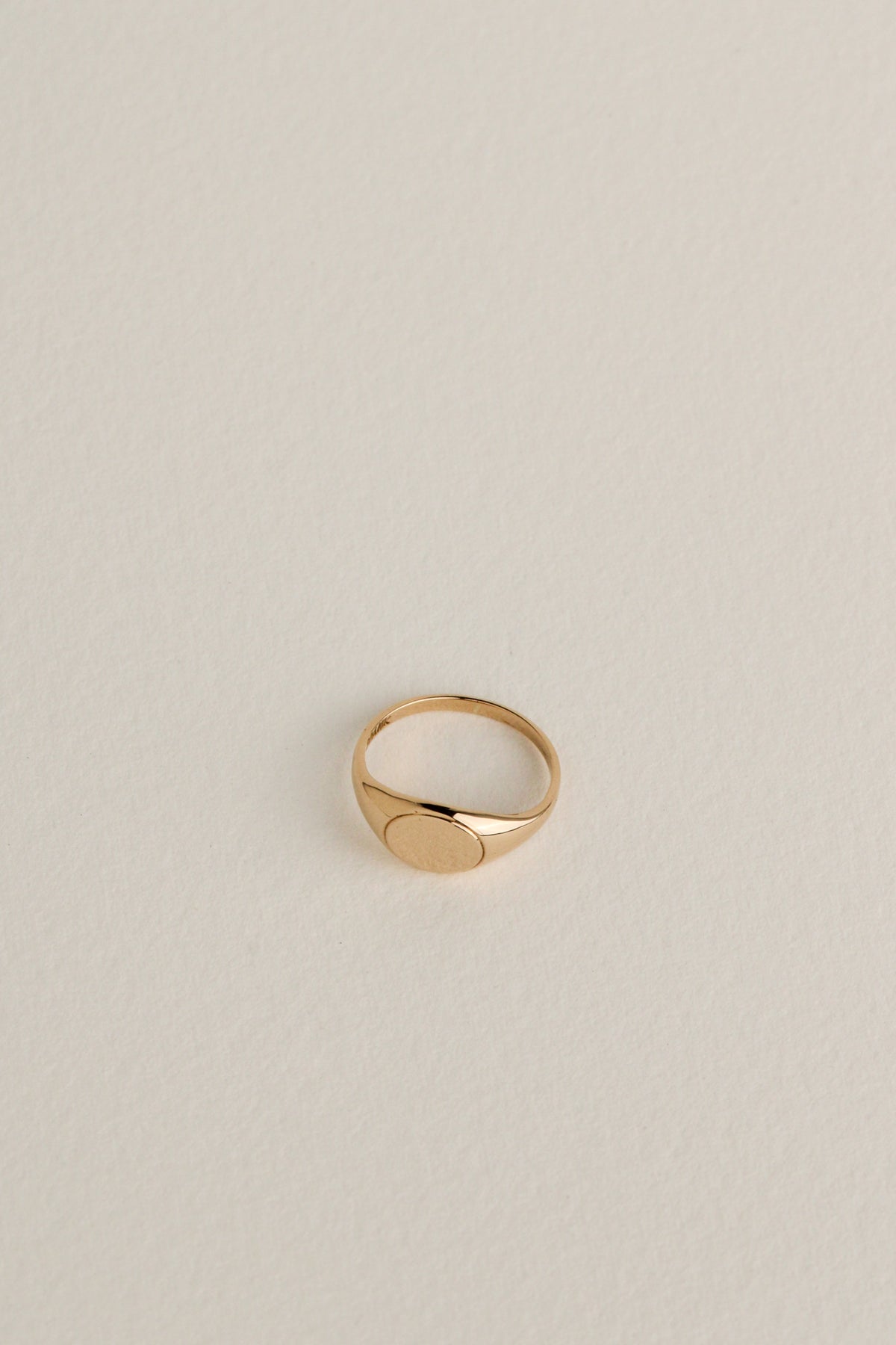 10k Oval Pinky Signet