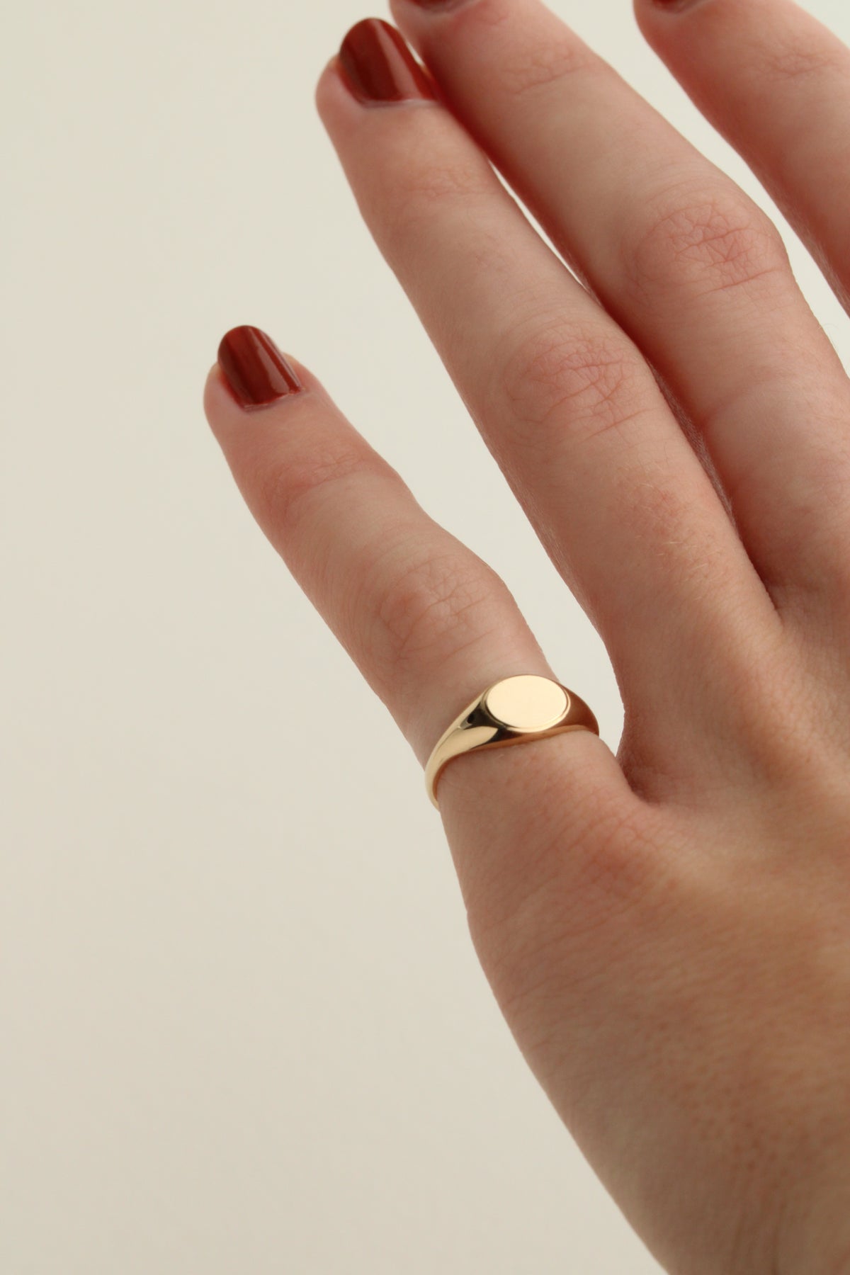 10k Oval Pinky Signet