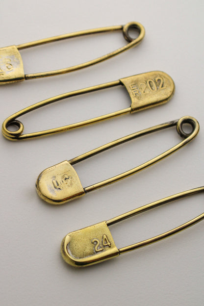 11 cm Giant Safety Pin Antique Brass Copper Extra-Large Safety Pins - Psylo