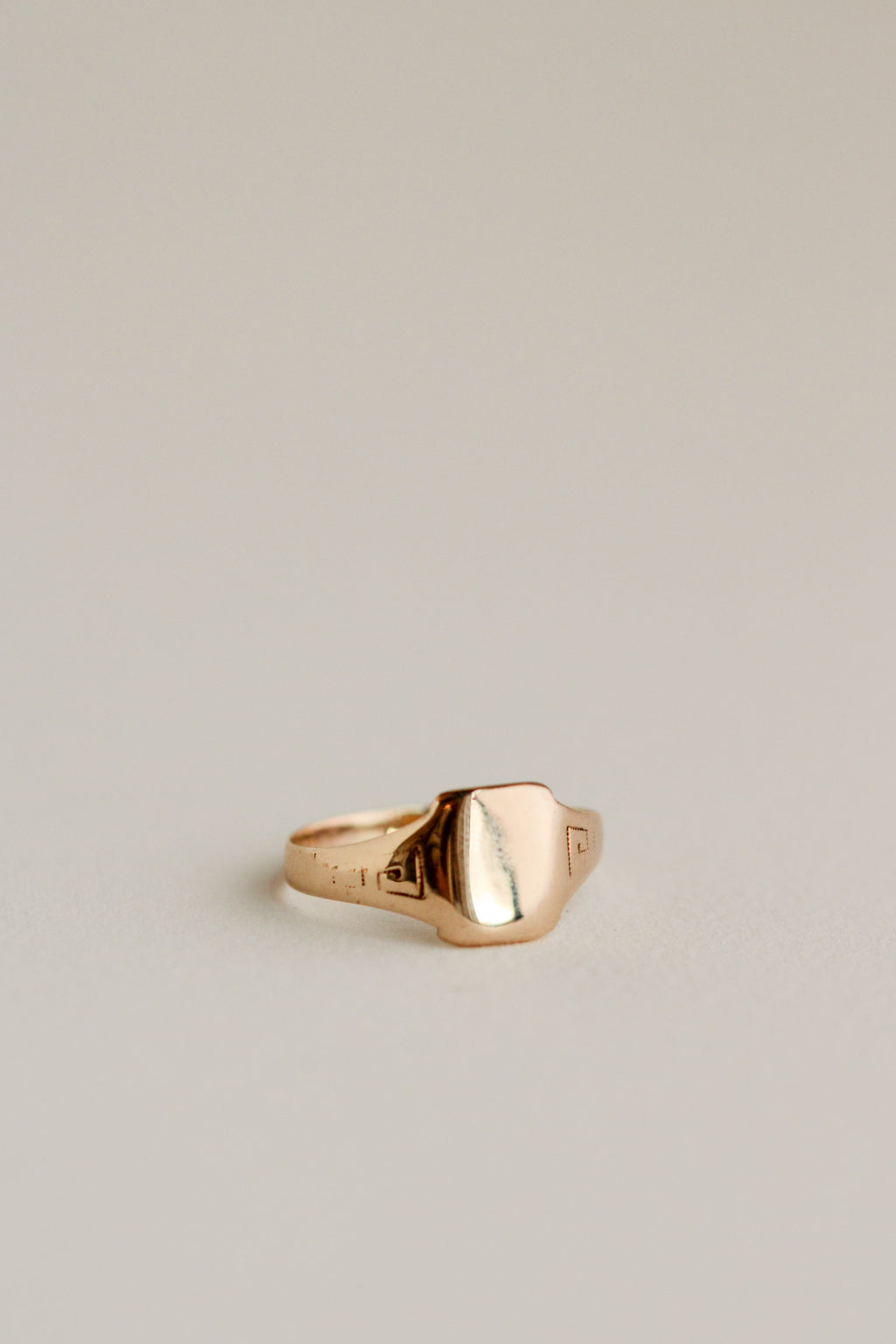 Men's 10k Square Signet