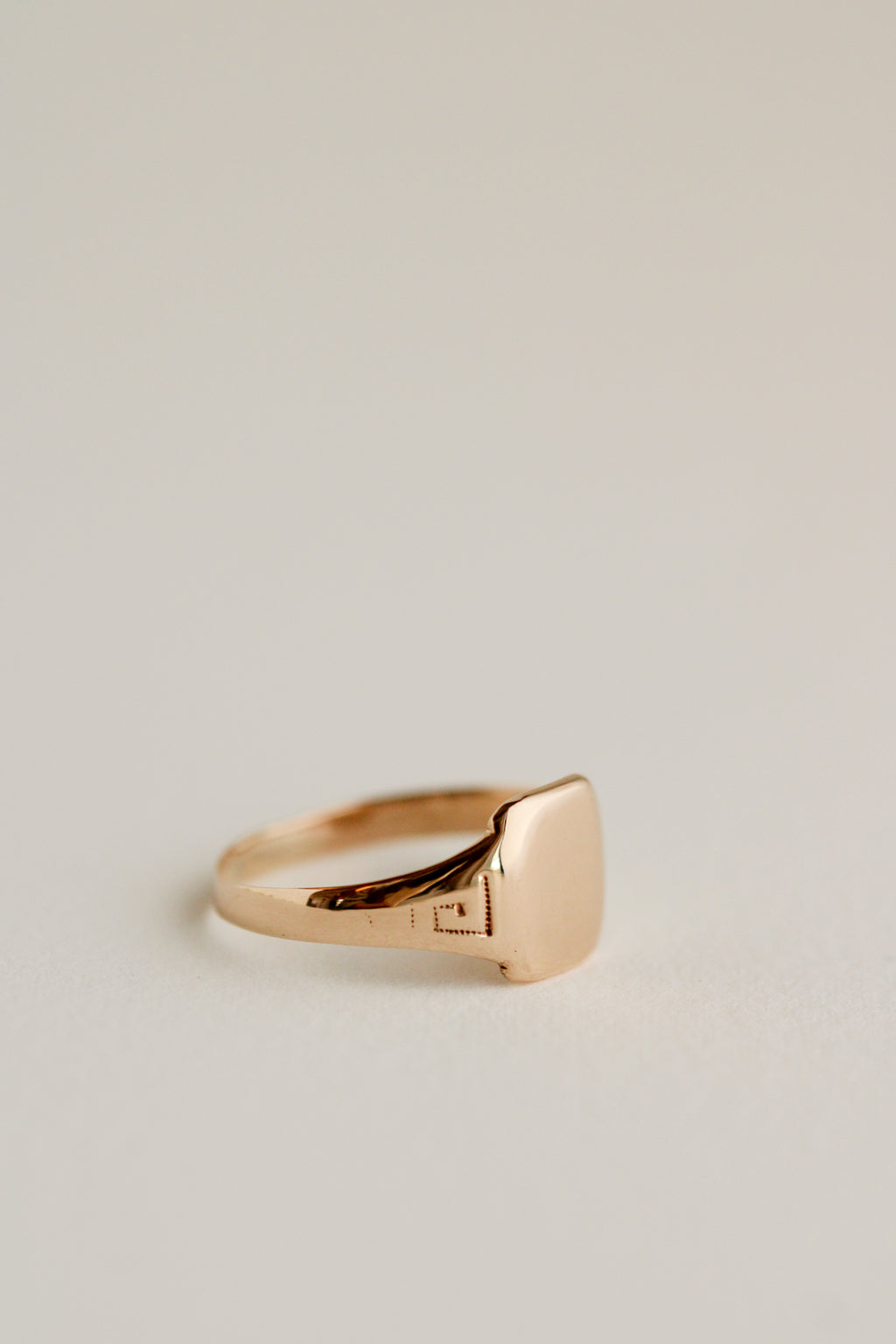 Men's 10k Square Signet