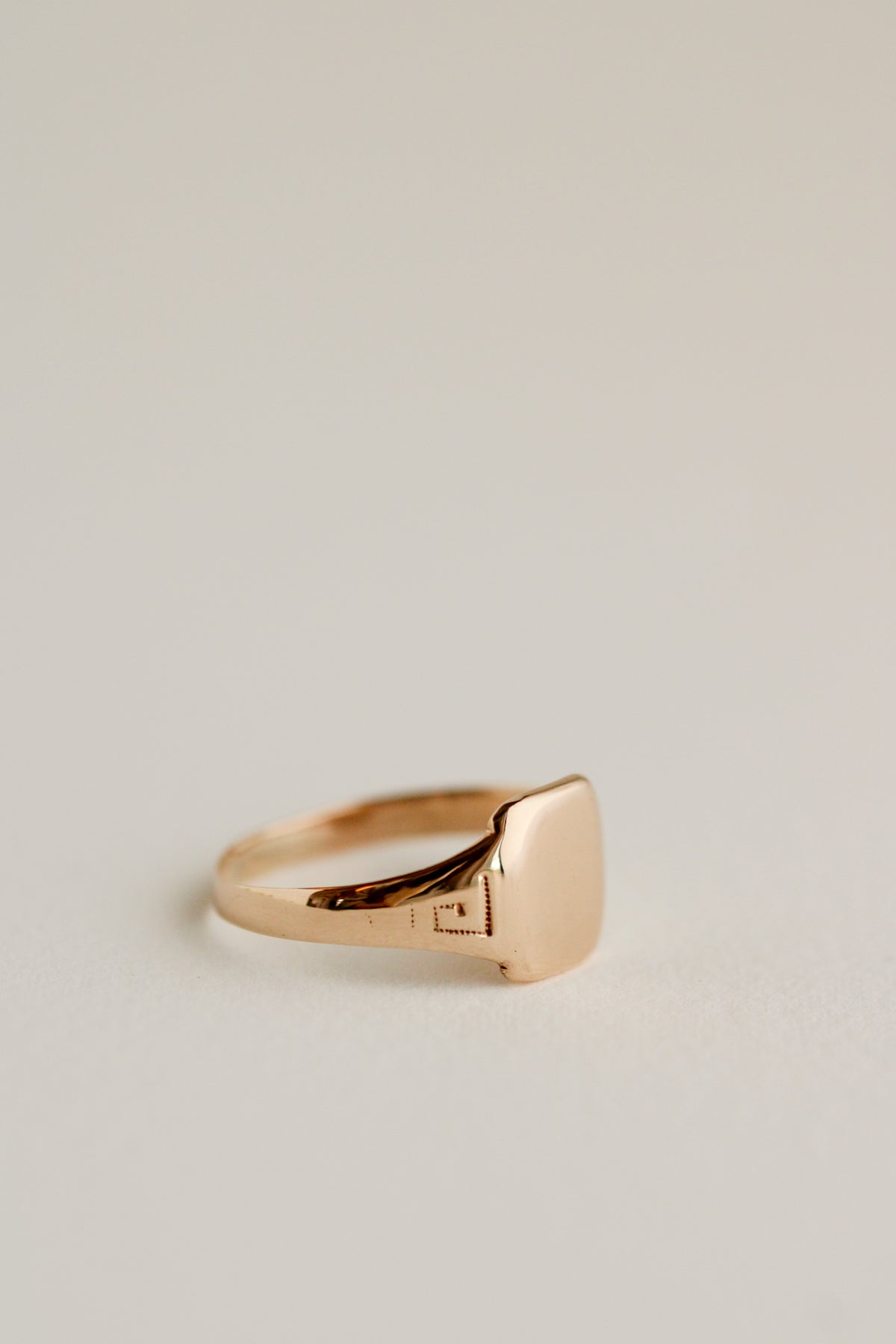 Men's 10k Square Signet