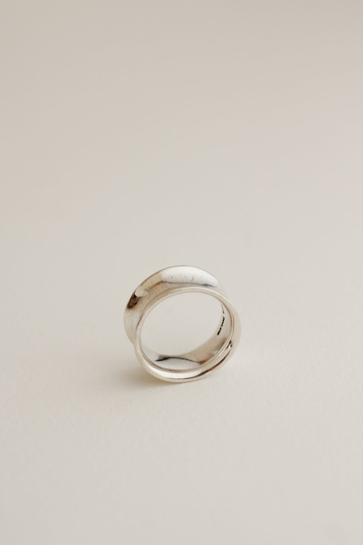 Concave Wide Band