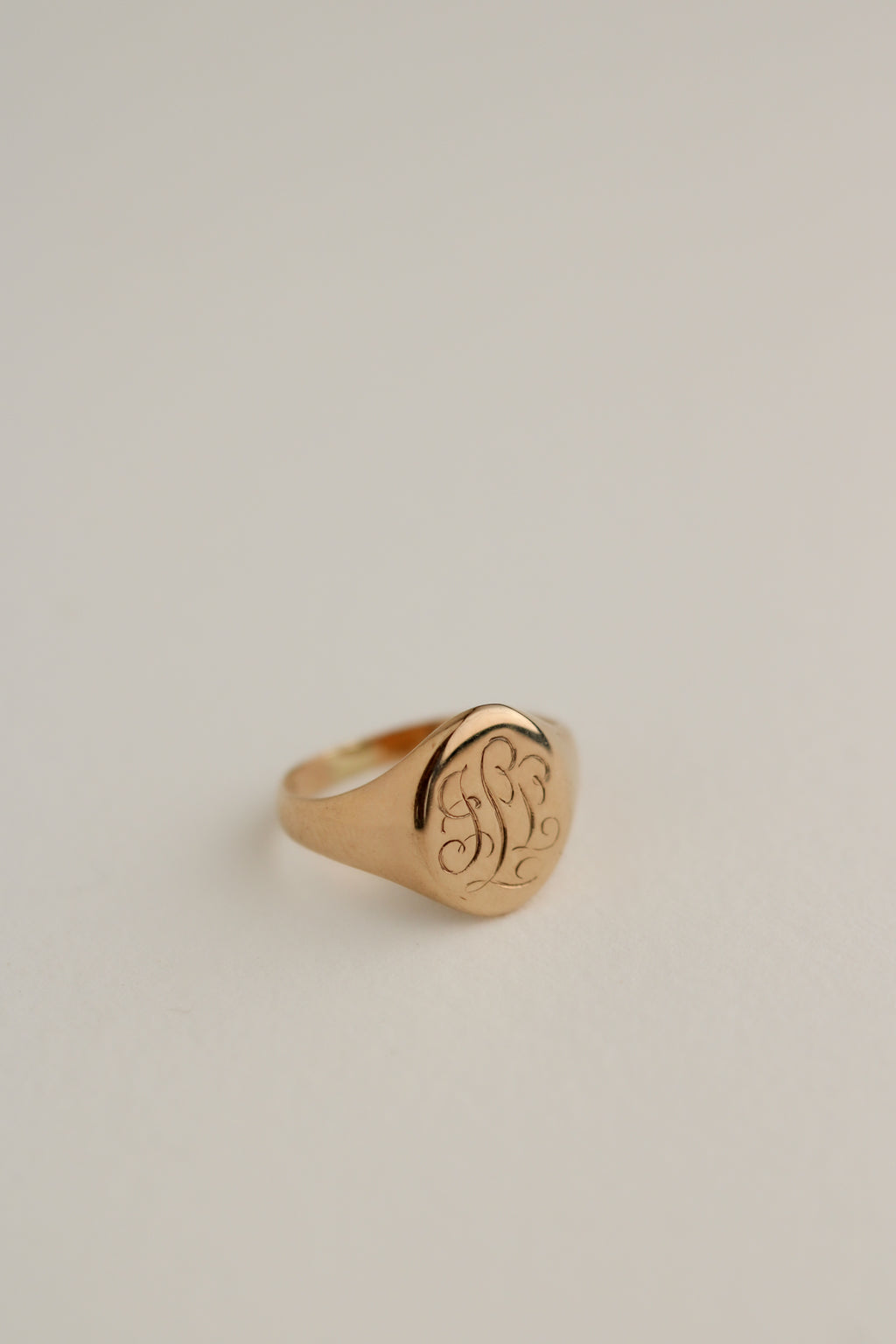 10k Oval Pinky Signet Ring
