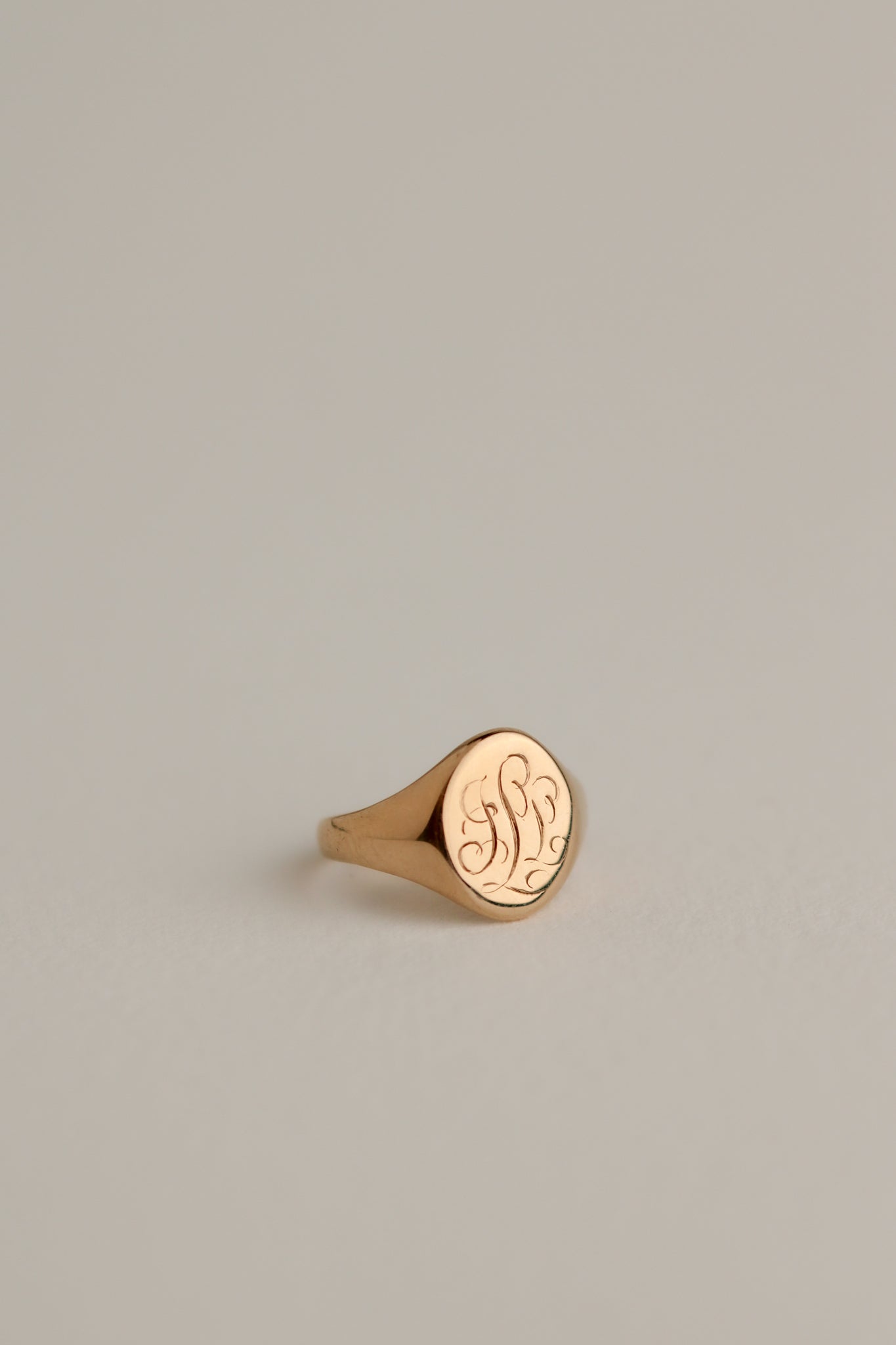 10k Oval Pinky Signet Ring