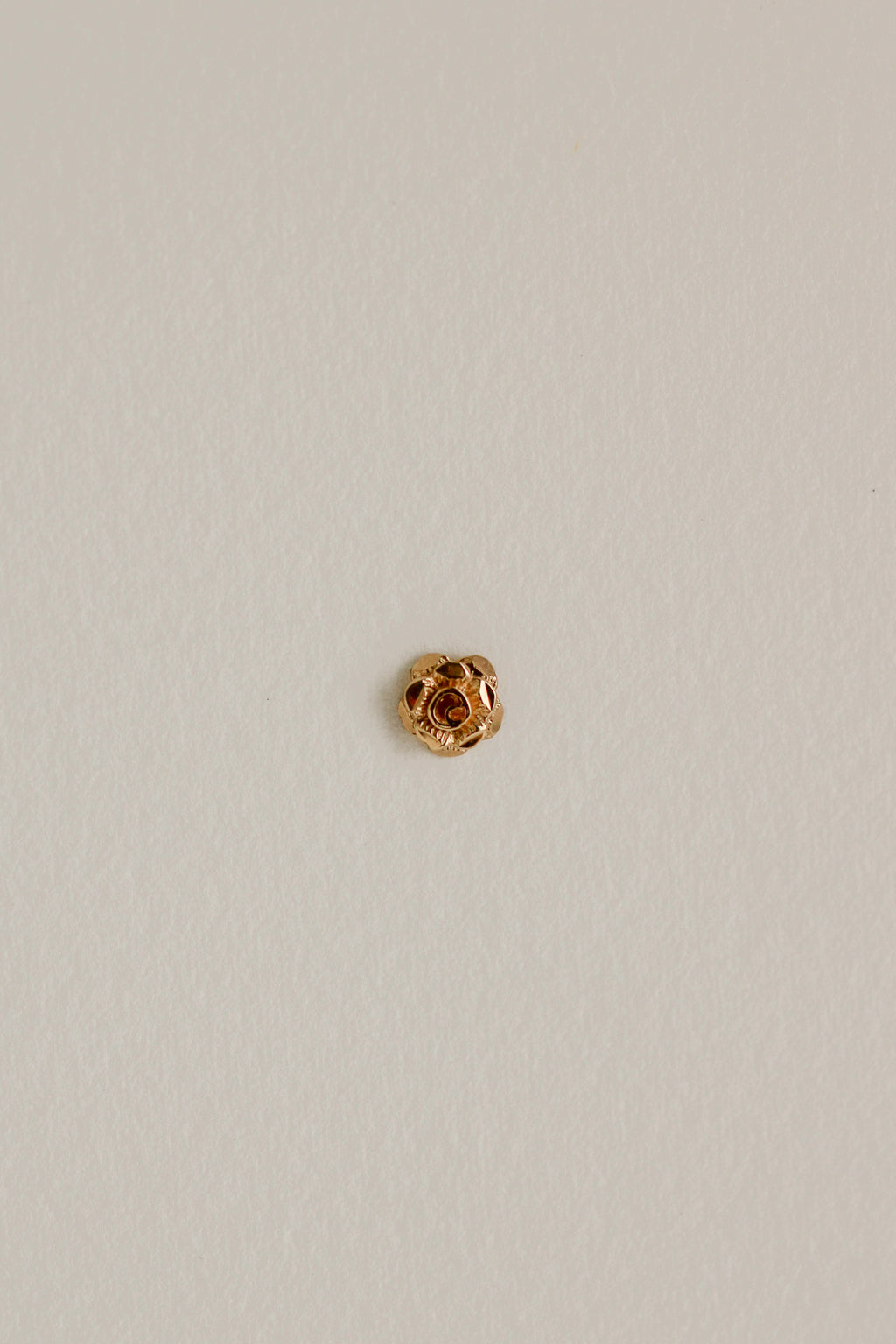 18k Single Rose Stud