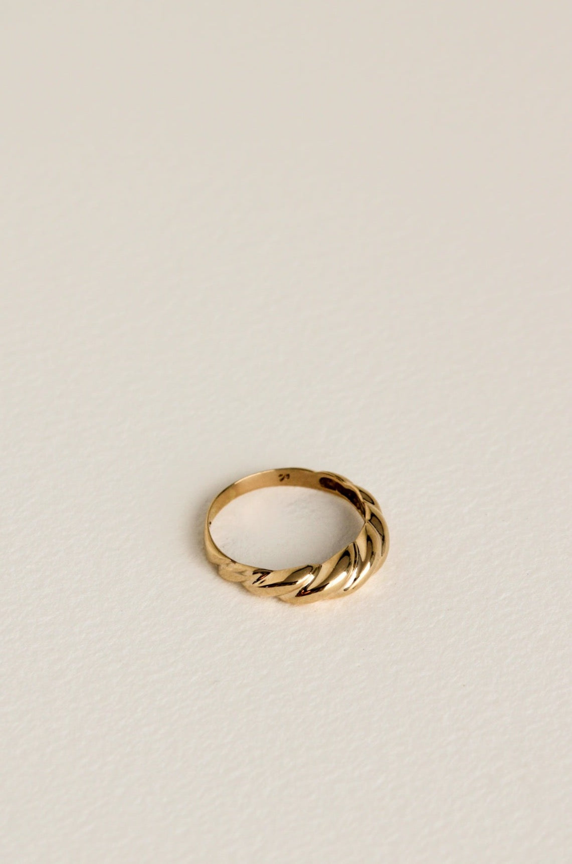 14k Croissant Ring